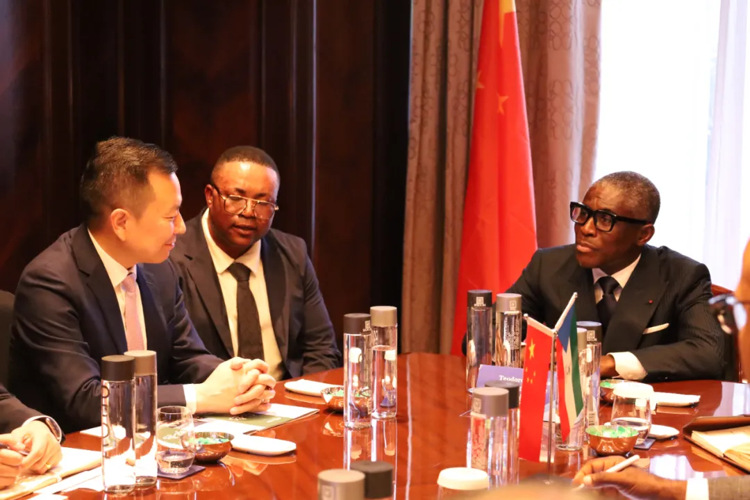 赤道几内亚共和国访华代表与菠菜担保网股份深入探讨工业协同生长